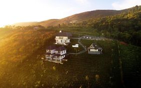 10 Degrees North By Avni Holidays